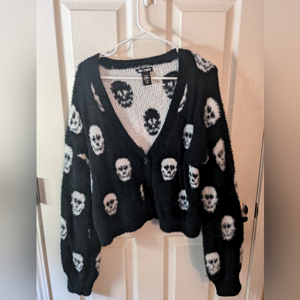 Skull Crop Top Fuzzy Cardigan